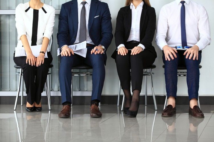 What Top Candidates Look for Before They Apply (And How to Make Your Job Post Stand Out)